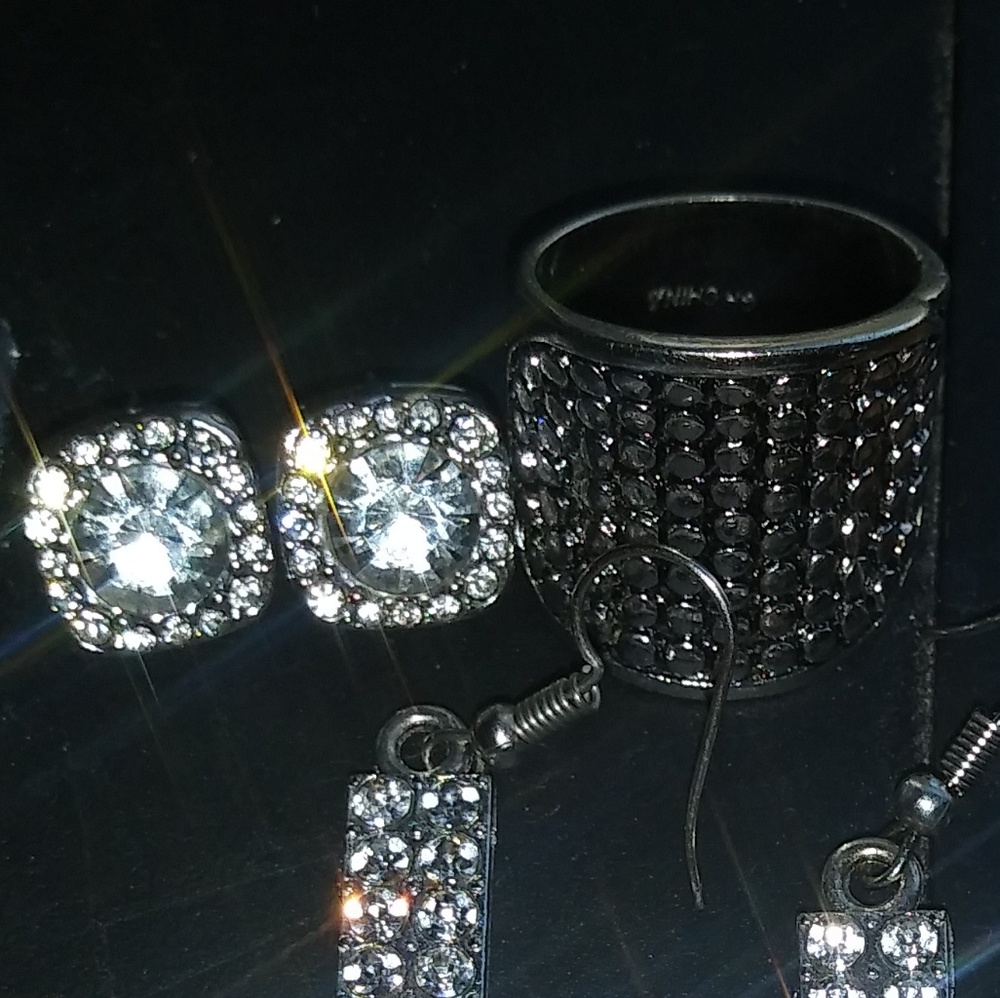 Ring and earrings